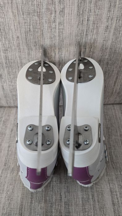 Patine dama Hudora marime 35