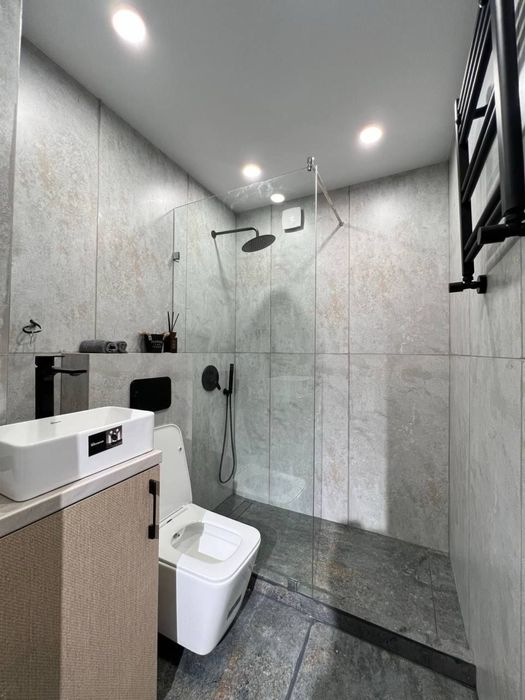 х Чиланзар Мукими 2в3/4/5 Орт.Хамза Метро,Балкон:2х6,Обш;54м2