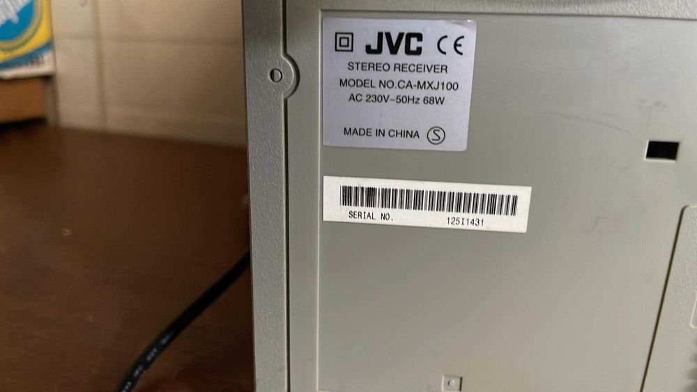 продавам стерео уредба JVC 3 диска