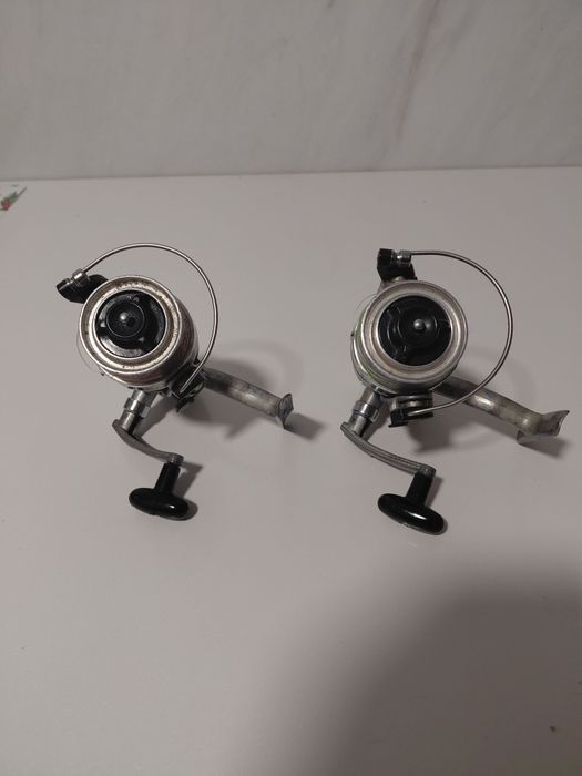 Vand 2 mulinete vintage