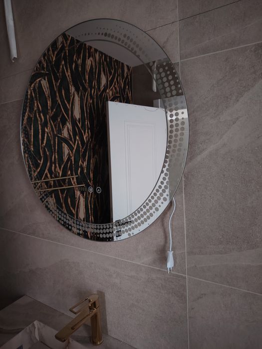 Oglindă rotundă superbă nou-nouța