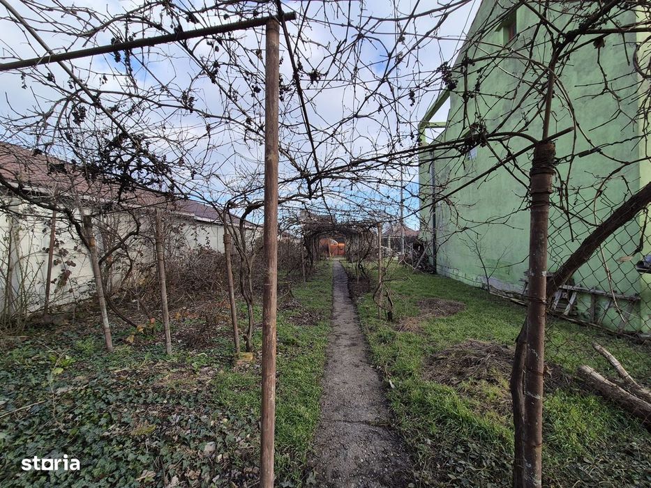 Km.5 casa demolabila cu teren 750 mp. ideal constructie vila, duplex,
