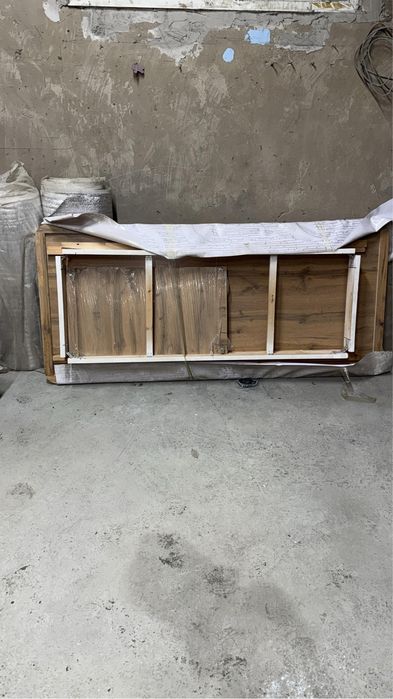 Раскладной стол, 2 штуки.