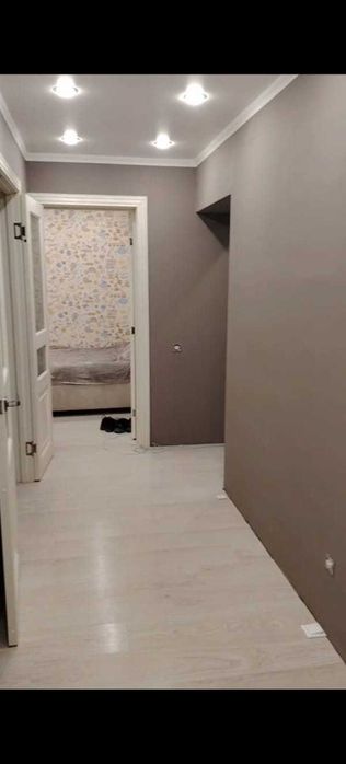 Поклейка обоев 6 тыщ рулон