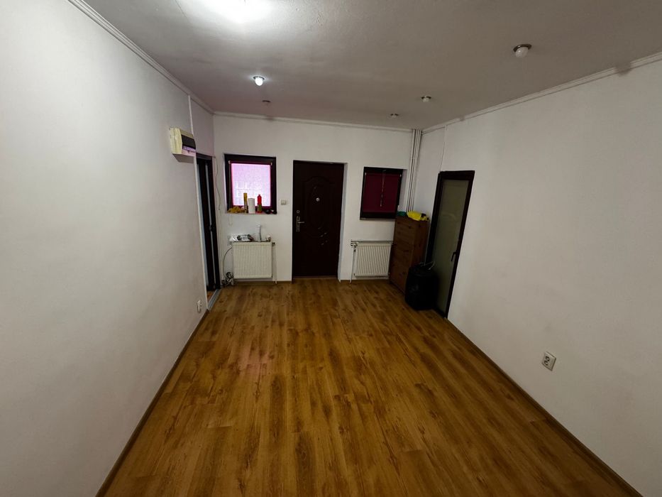 Apartament in casa/curte de inchiriat Obor