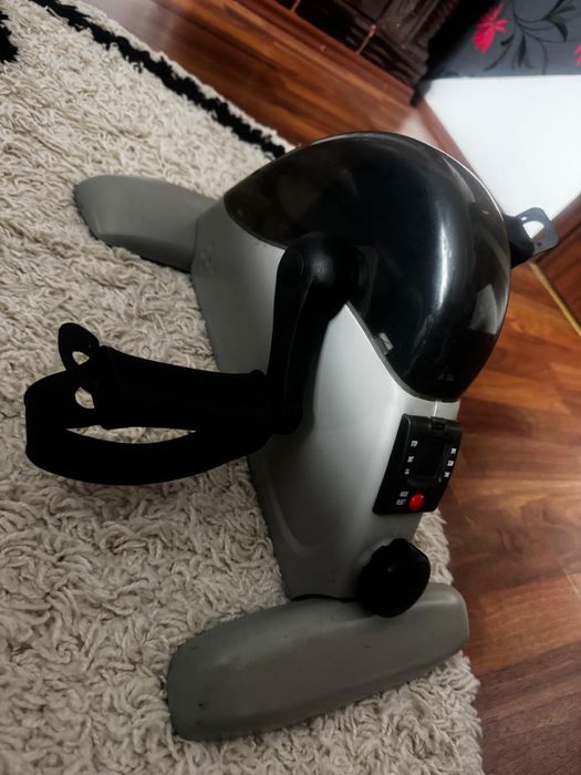 Minibicicleta echipată cu display