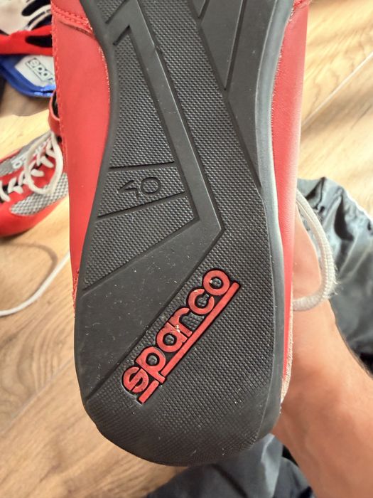 Echipament complet karting Sparco junior – costum, ghete, mănuși, protecții