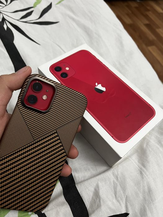 IPhone 11 red продам