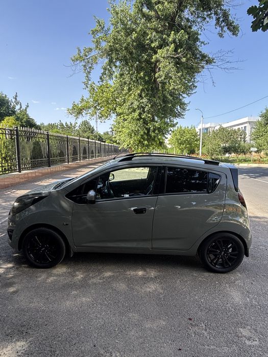 Spark avtomat sotiladi narda grey