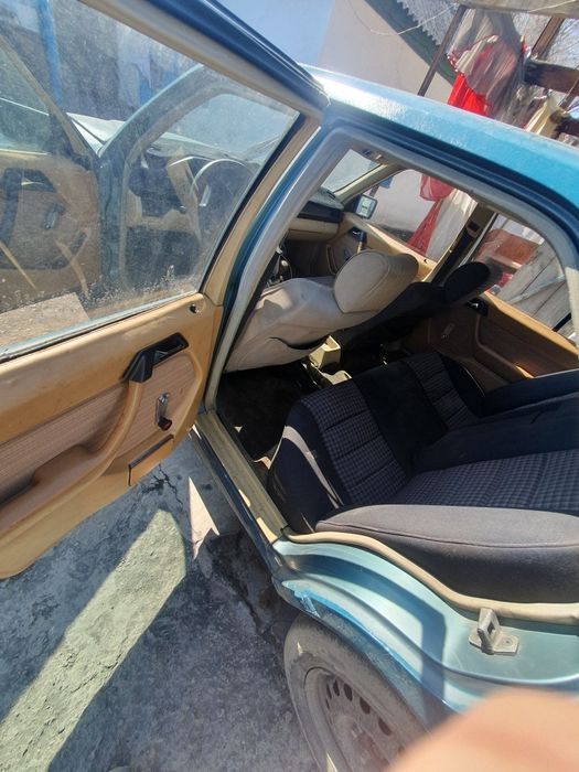 Продам  мэрс 124 объём 2