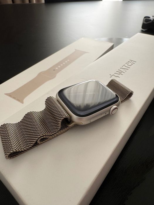 Apple Watch Series 8 45 mm GPS + Cellular – Starlight Aluminium – Pachet complet . 2 bratari originale