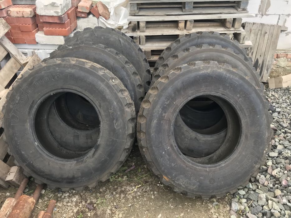 Продам шины на спецтехнику
