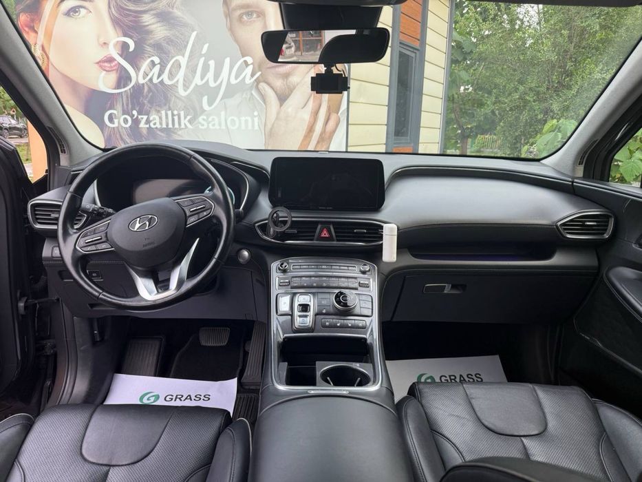 Продается hyundai santafe  2022