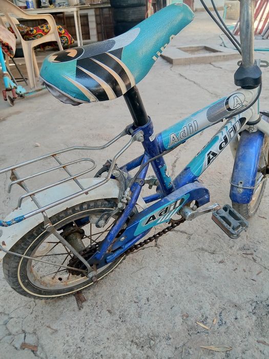 Продаю детский велосипед 12размер. Продаю по ненадобности. Б/у