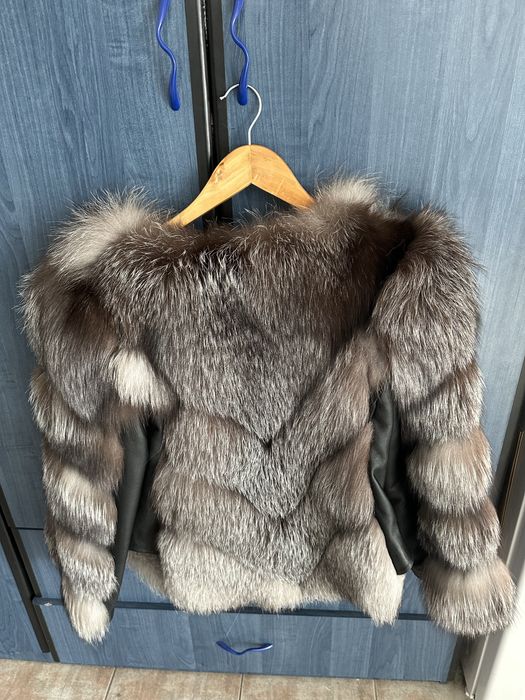 Haina din blană naturală de vulpe argintie