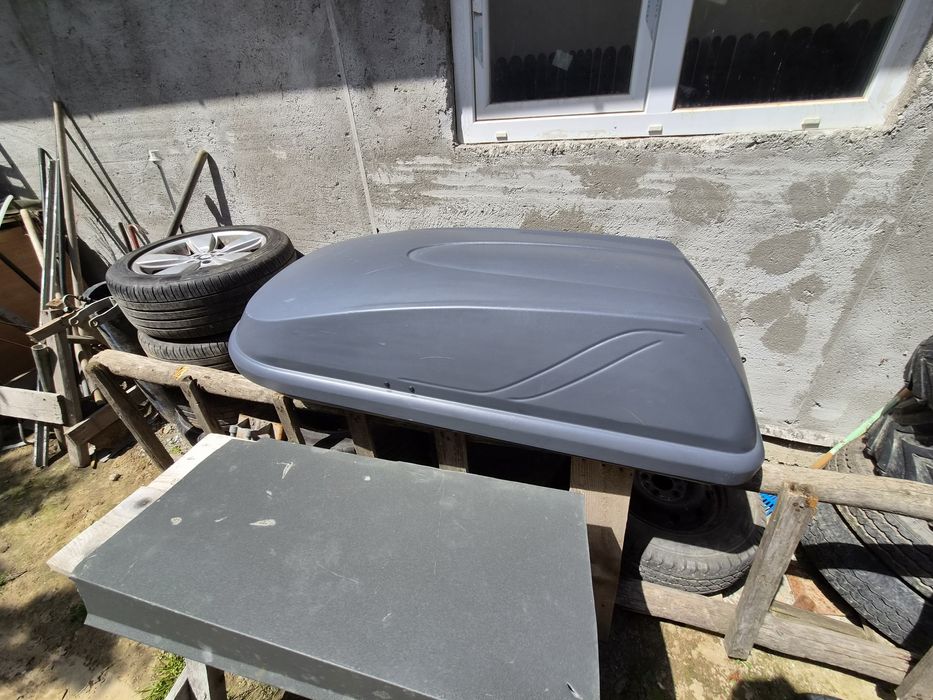 Roofbox/ Cutie Portbagaj Auto Halfords 250 , 175 68 38 cm