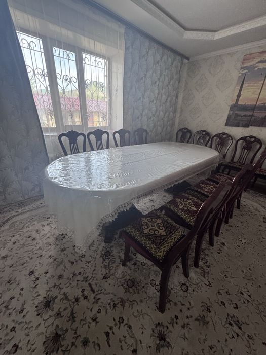 Продам стол и стулья