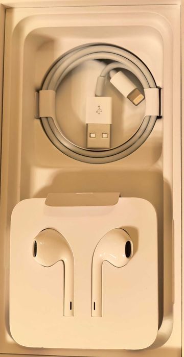 Продам IPhone XS 64 гб