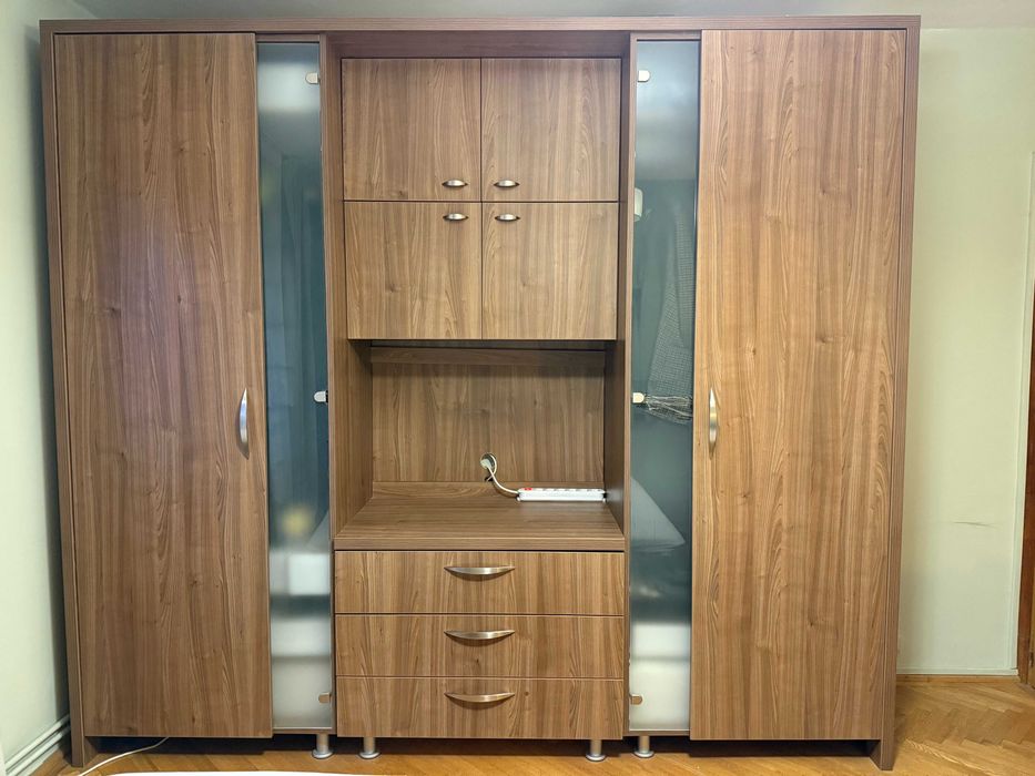 Set mobila dormitor PAL dublu include pat, dulap, comoda, etajera