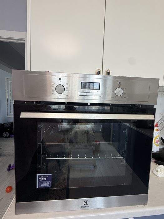 Продается Духовка Electrolux в отличном качестве