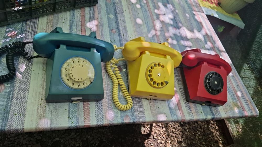 Telefoane cu disc , culorile drapelului