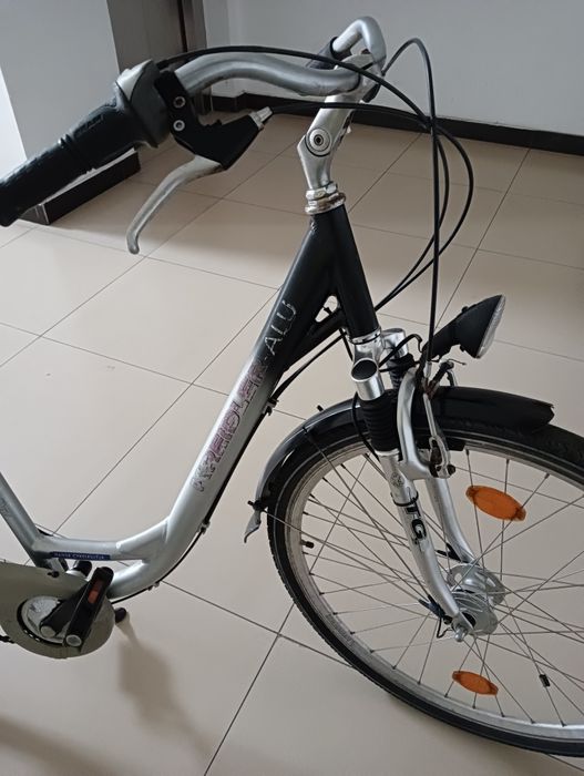 Vând bicicletă damă
