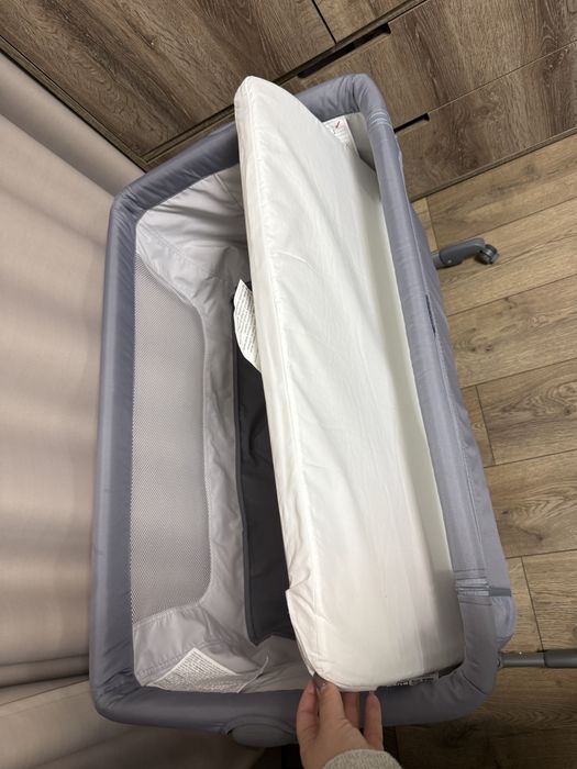 Продавам бебешка кошара Next 2 Me на Chicco