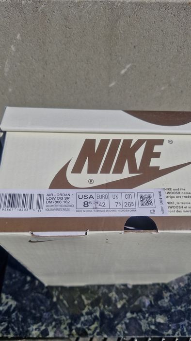 Jordan 1 Low Reverse Mocha