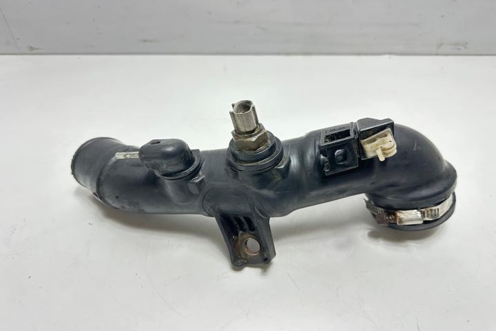 Furtun intercooler 1736226010 Toyota RAV4 a 3-a generatie