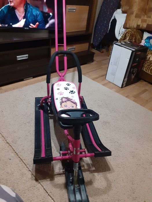 Продам снегокат для девочки