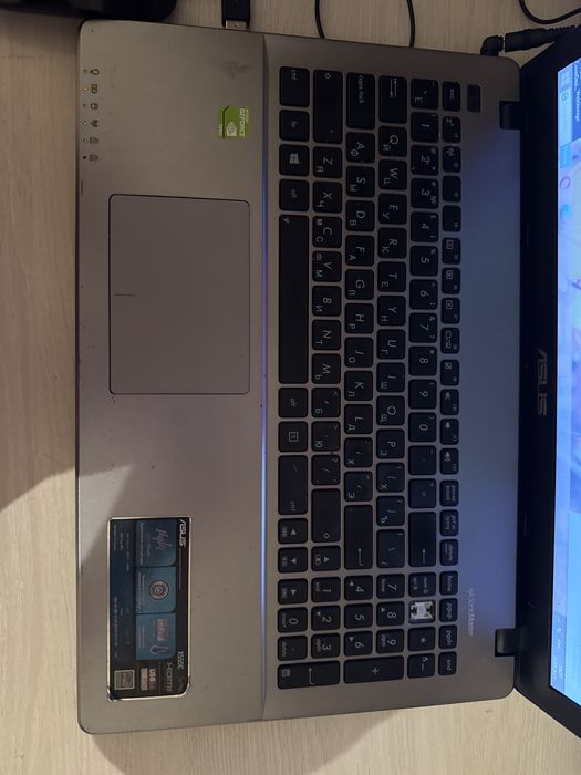 Ноутбук Aser сатылады жұмыс жасап тұр