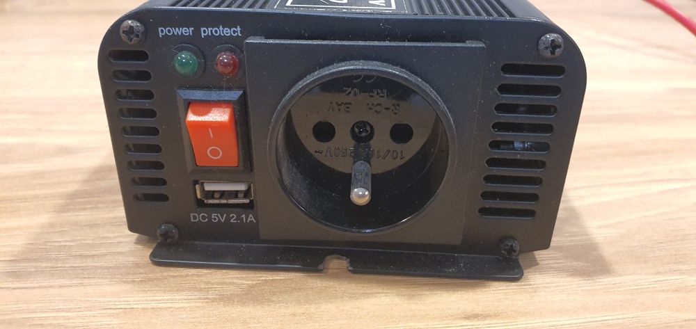 Invertor 12vDC --220vAC