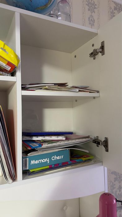 Продам стол с полками для ученика