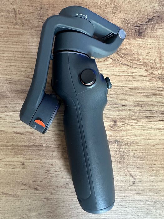 Sistem de stabilizare DJI Osmo Mobile 6, 3 Axe, Negru