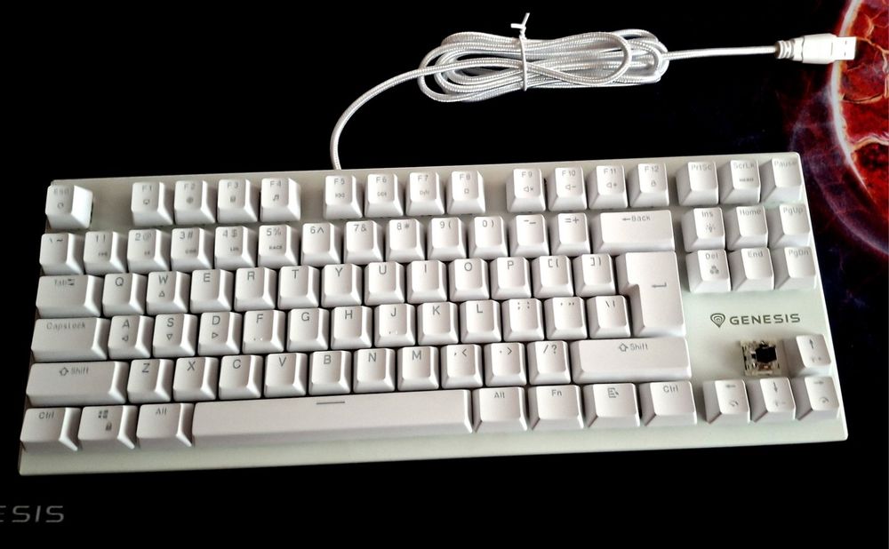 Геймърска клавиатура Genesis Thor 303 tkl