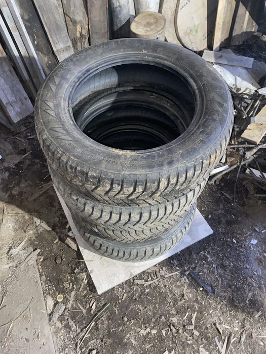 Продам шипованую резину на 15 бу