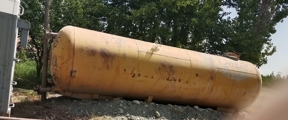 Цистерна ёмкость сотилади