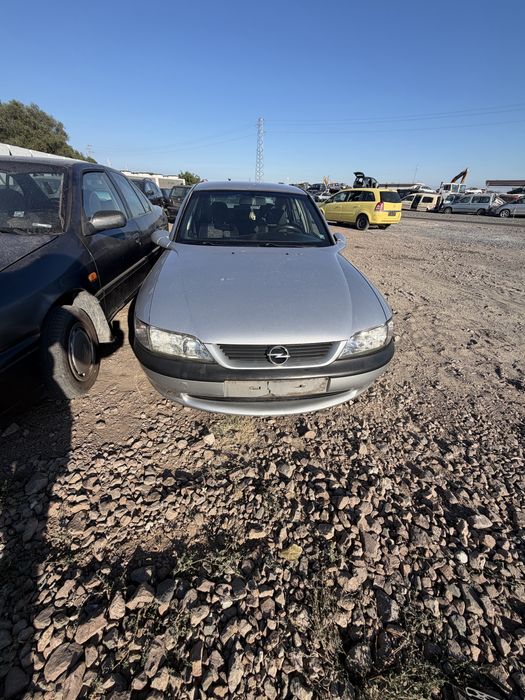 Opel Vectra B 1.6 16V X16XEL 100 к.с. 1998 г. на части