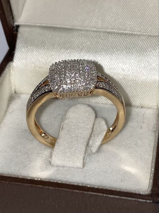 Inel aur .cu diamante 0.60ct