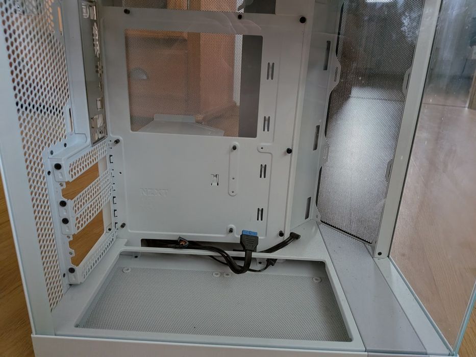 Carcasa NZXT h6 flow
