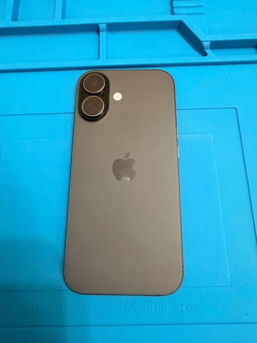 iPhone 17 Black на части цял не се продава