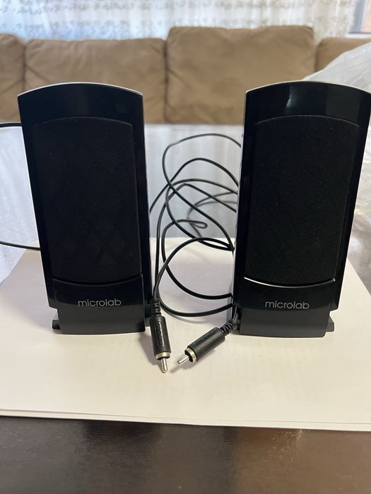 Срочно продаю микрофон LG и Микролаб модель А6300