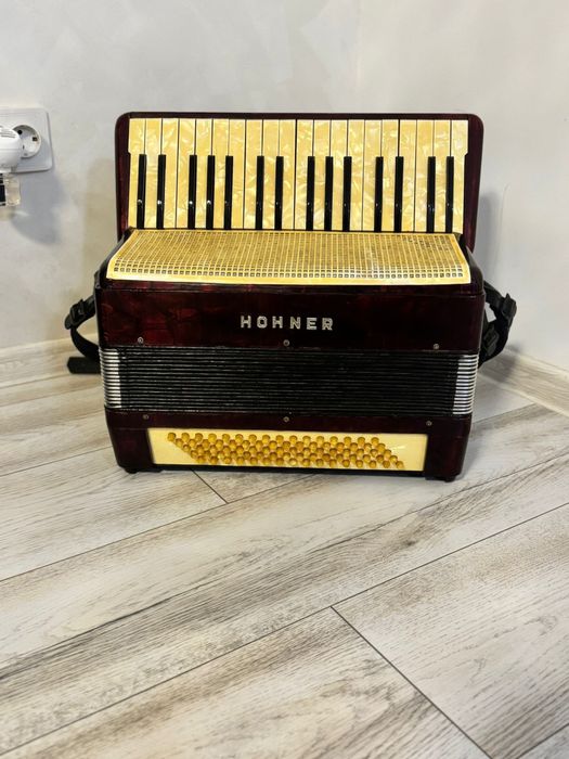 Acordeon Hohner 80 basi
