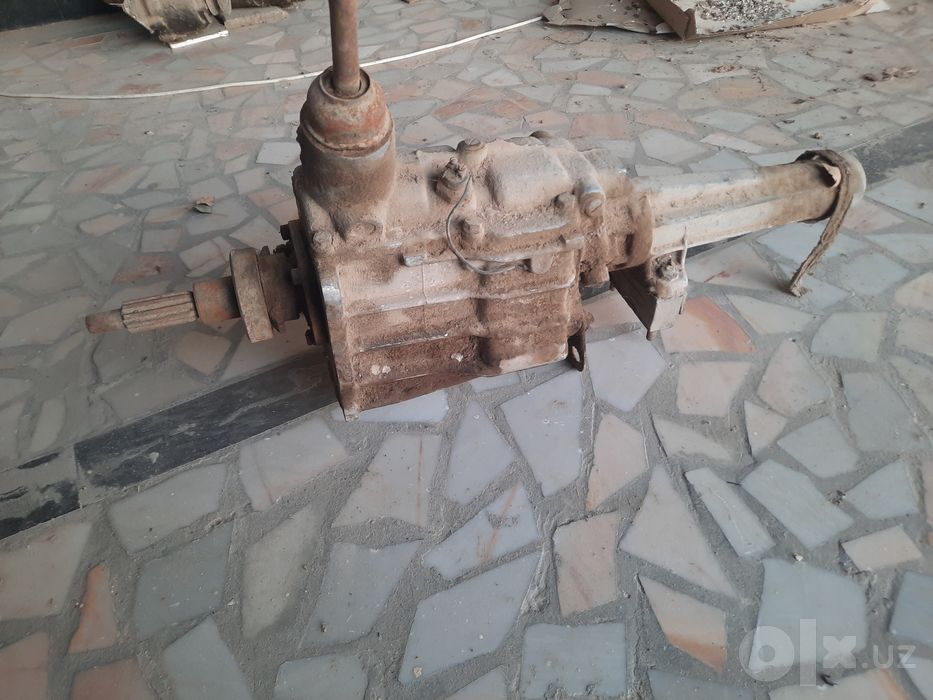UAZ karobka sotiladi