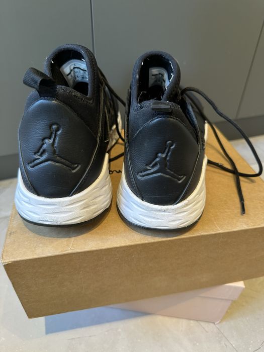 Adidasi bărbat Jordan