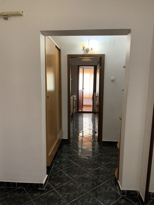Ofer spre vinzare apartament 3 camere