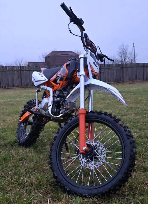 Vând motor de Cross  de 125 cc in 4 timpi  NOU 2026   Germania  699€ fix! ! !