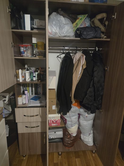 Продается шкаф в хорошем состоянии