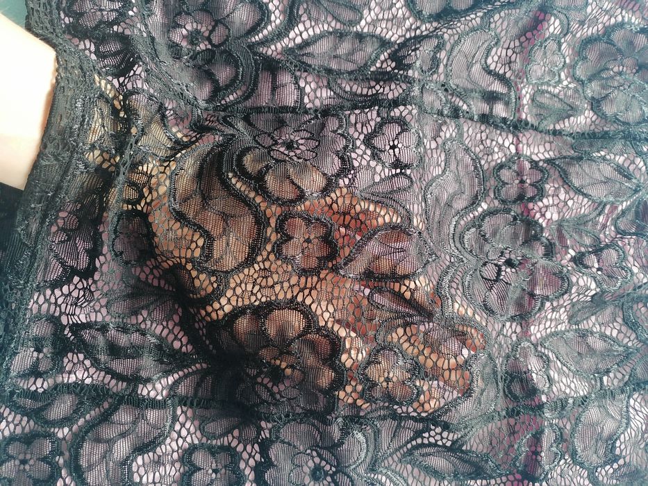 Комплект бюстие и пола в розово и черно