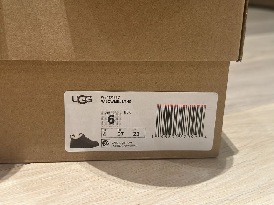 UGG ботинки / кроссовки оригинал